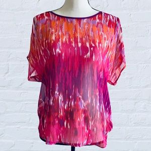 VIBRANT EXPRESS ZIP BACK SLIT SLEEVE SHORT SLEEVE SEMI SHEER BLOUSE TOP